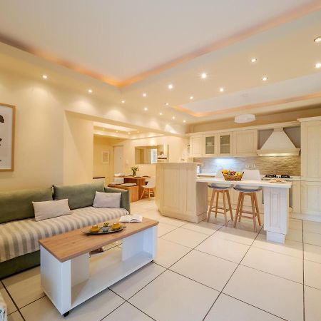 Aura Elegant Apartment Near Garitsa Bay Análipsis المظهر الخارجي الصورة