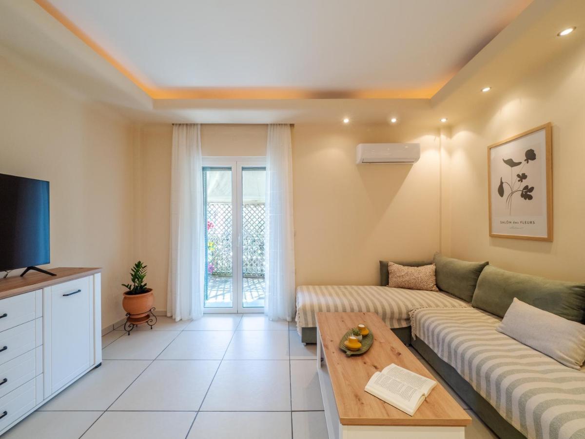 Aura Elegant Apartment Near Garitsa Bay Análipsis المظهر الخارجي الصورة