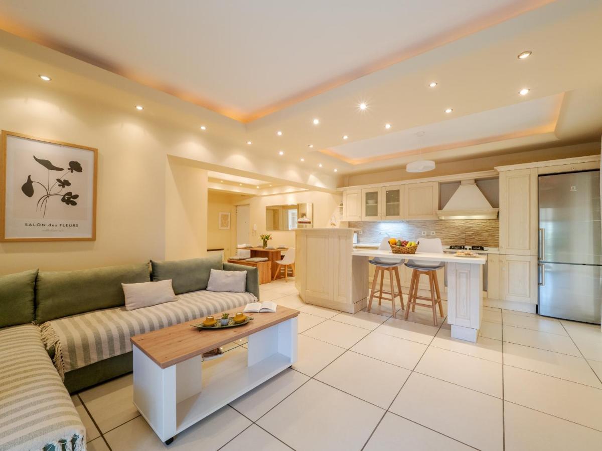 Aura Elegant Apartment Near Garitsa Bay Análipsis المظهر الخارجي الصورة